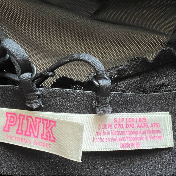 BRALETTE HALTER IN LACE
WITH A BACK TO STRIPS SIZE S |P |CH | - Picture 6 of 9